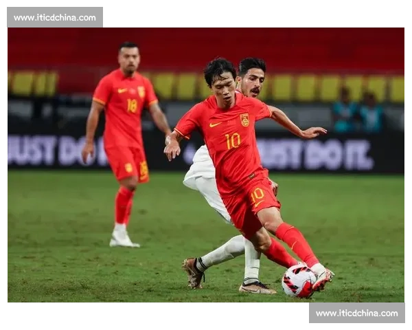 国足迎战突尼斯检验长期备战成效的关键一役引发广泛关注赛前表现